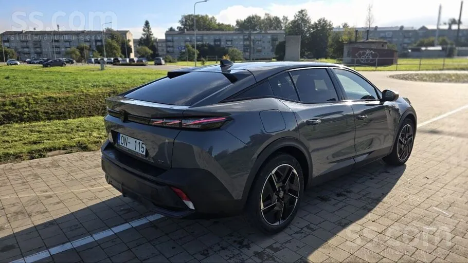 Peugeot 408 2024 photo 2