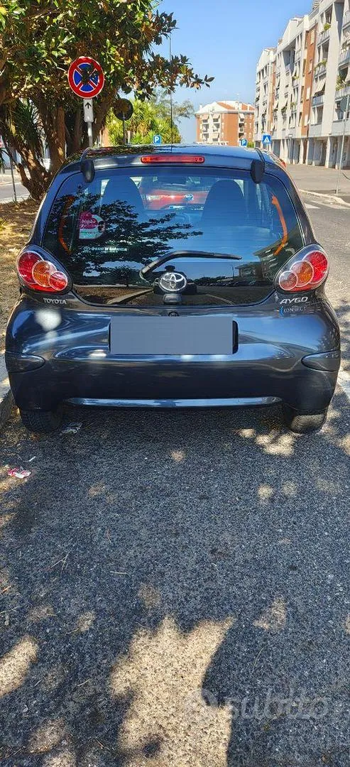 Toyota Aygo 2011 photo 2