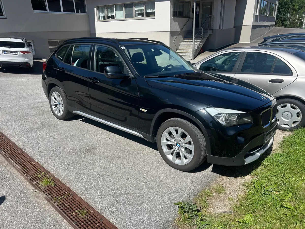 BMW Ix1