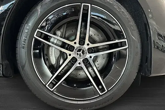 Mercedes-Benz E 300 2026 photo 5