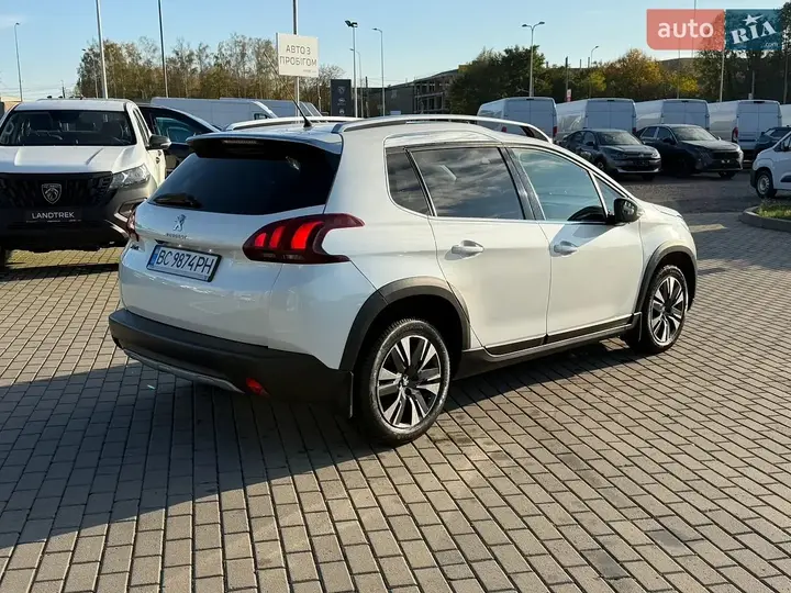 Peugeot 2008 2018 photo 3