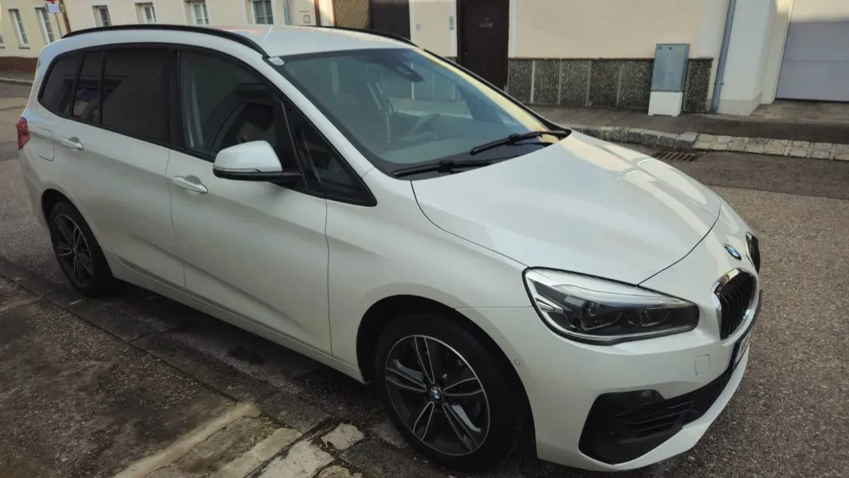 BMW 2 Series 2019 photo 2