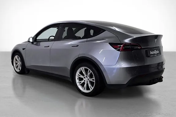 Tesla Model Y 2023 photo 4