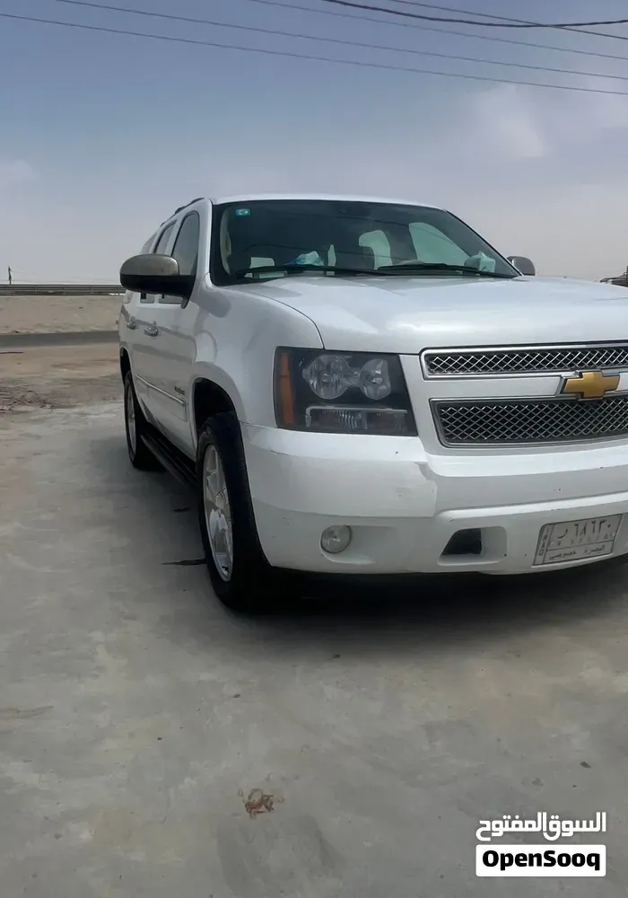 Chevrolet Tahoe 2012 photo 2