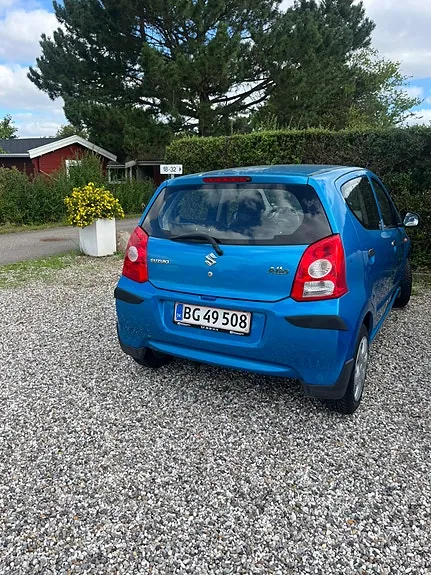 Suzuki Alto 2010 photo 2