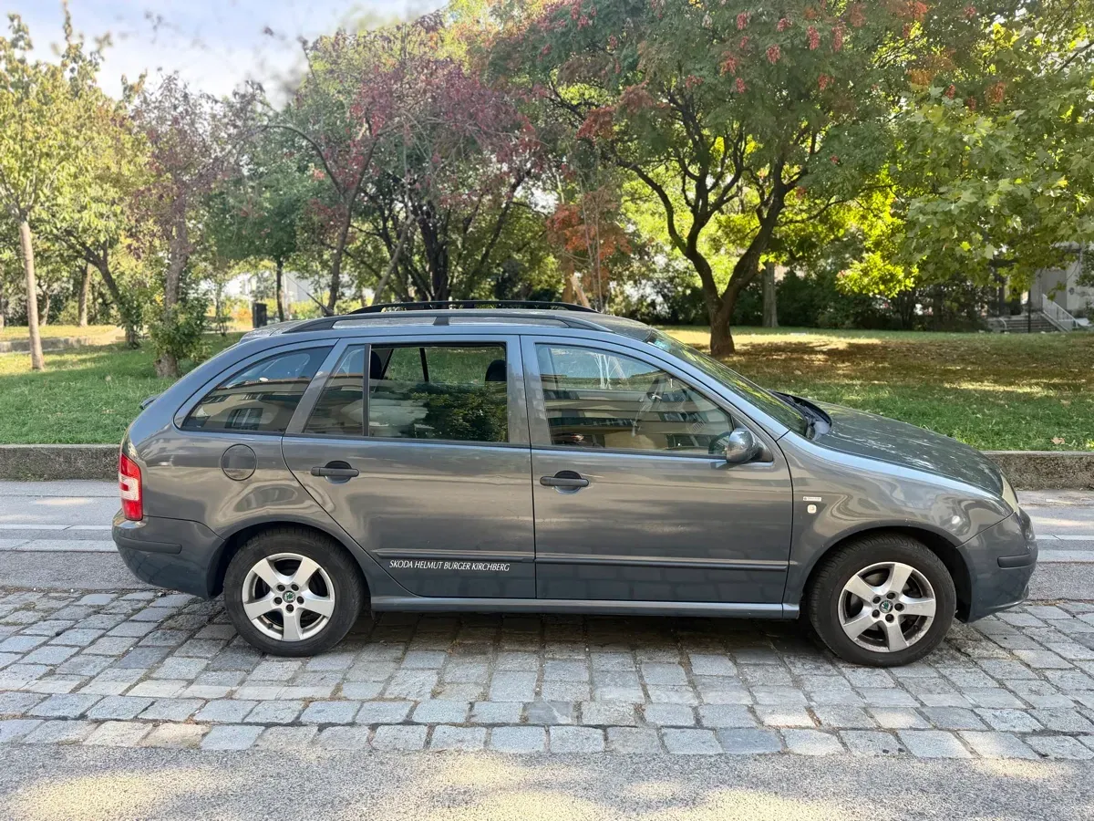 Skoda Fabia 2007 photo 3