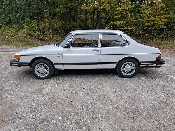 Saab 900 1988 photo 3