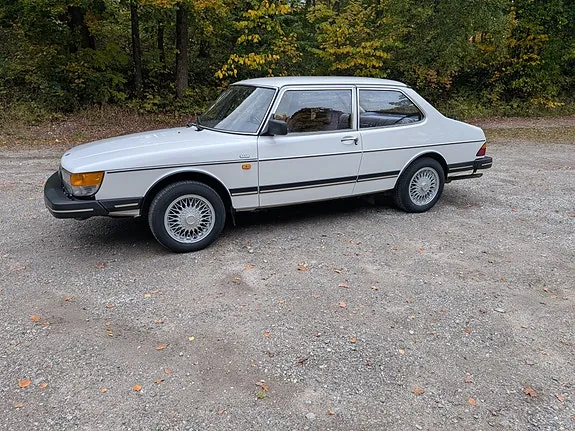 Saab 900 1988 photo 2