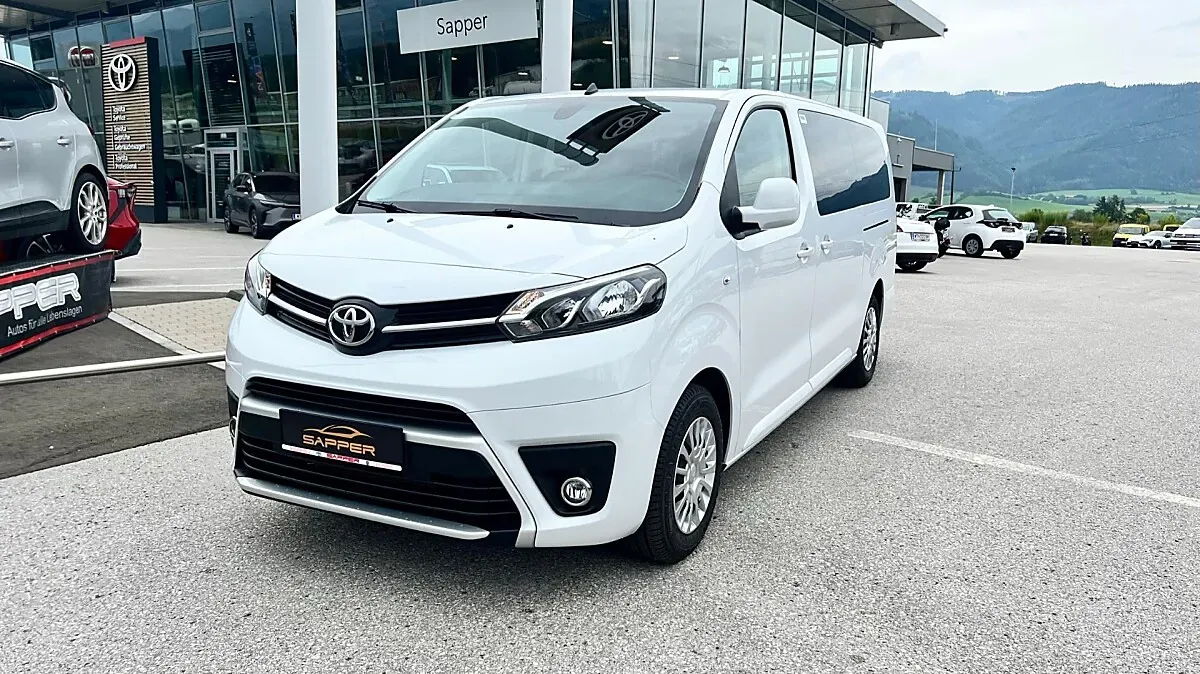Toyota Proace 2023 photo 2