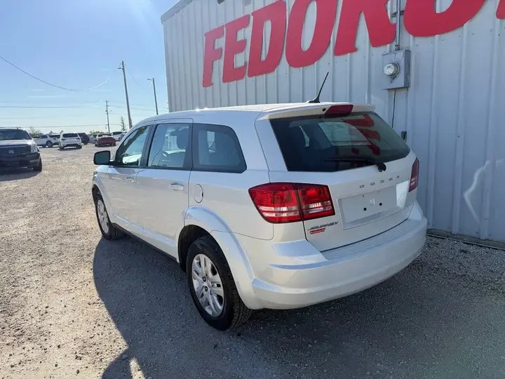 Dodge Journey 2015 photo 2