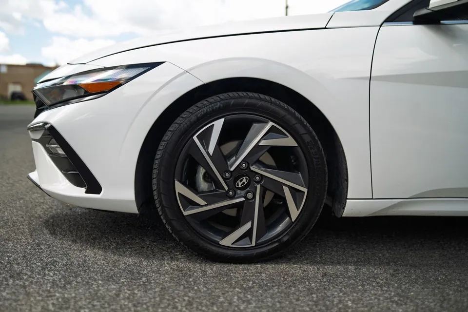 Hyundai Elantra 2024 photo 5
