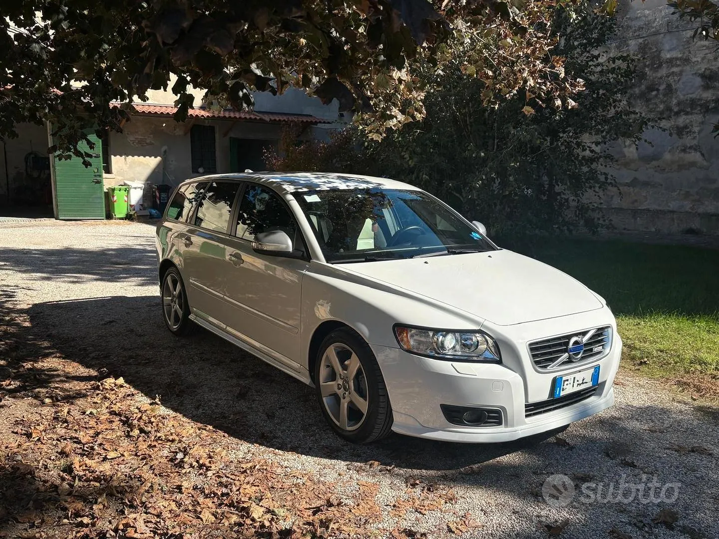 Volvo V50 2010 photo 2