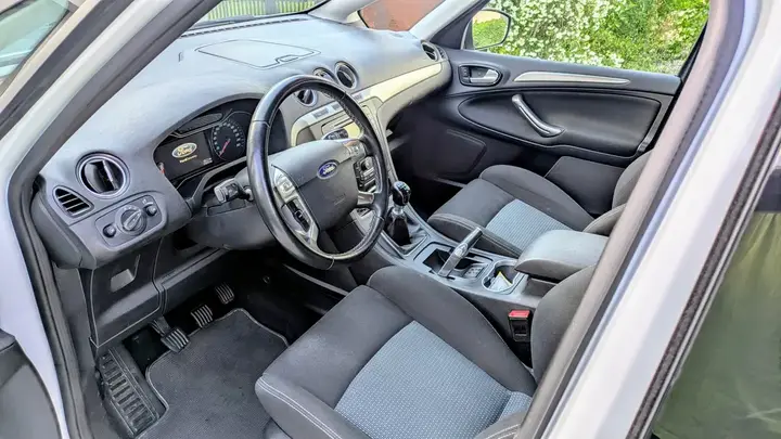 Ford S-Max 2015 photo 3