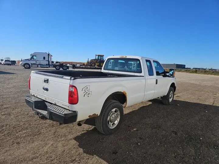 Ford F-250 Super Duty 2015 photo 4