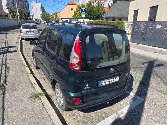 Toyota Yaris Verso