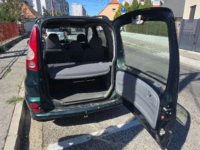 Toyota Yaris Verso 2001 photo 4