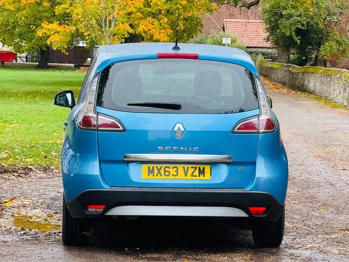 Renault Scenic 2013 photo 5