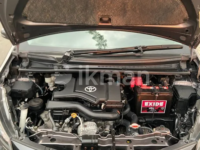 Toyota Vitz 2016 photo 2