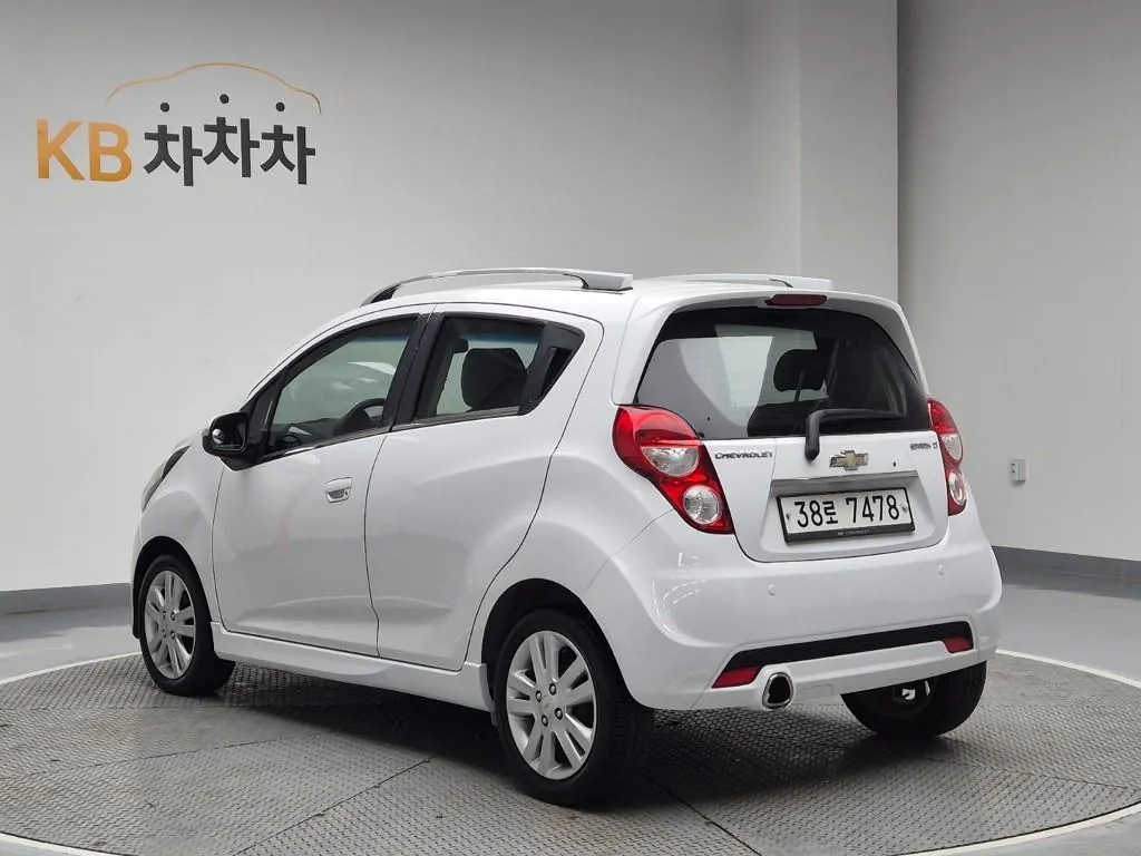 Chevrolet Spark 2013 photo 2