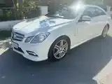 Mercedes-Benz E-Class 2010 photo 3