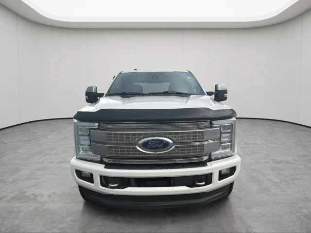 Ford Super Duty F-350 2017 photo 2