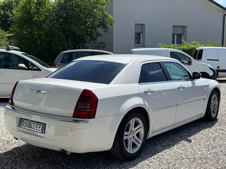Chrysler 300C 2007 photo 3