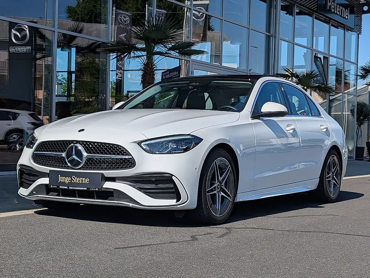 Mercedes-Benz C-Class 2025 photo 2