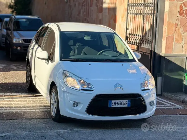 Citroen C3 2011 photo 3