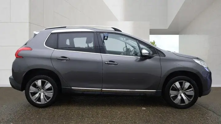 Peugeot 2008 2015 photo 5