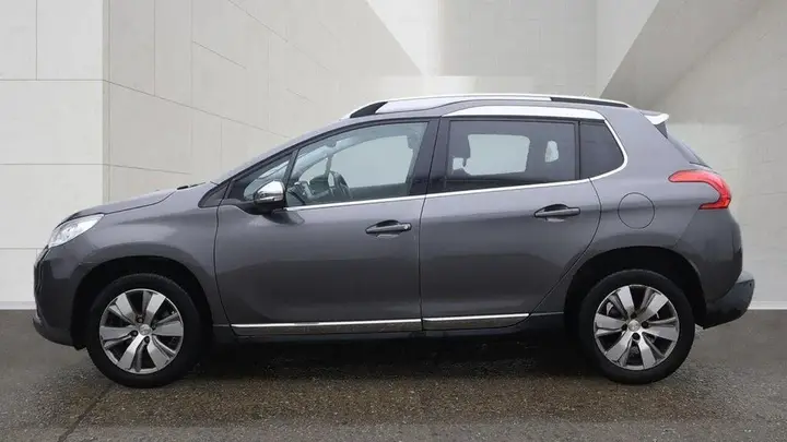 Peugeot 2008 2015 photo 4