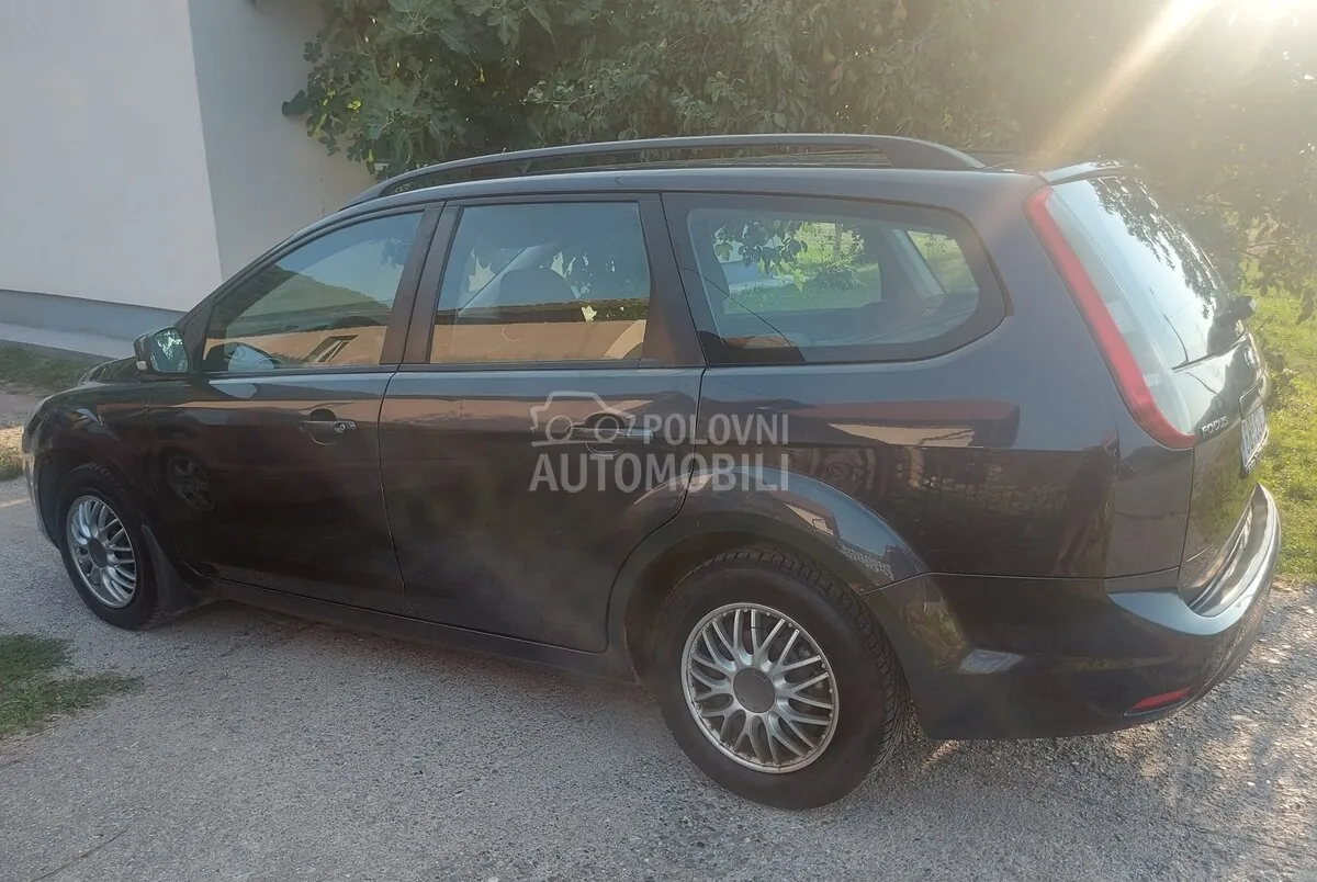 Ford Focus 2009 photo 4