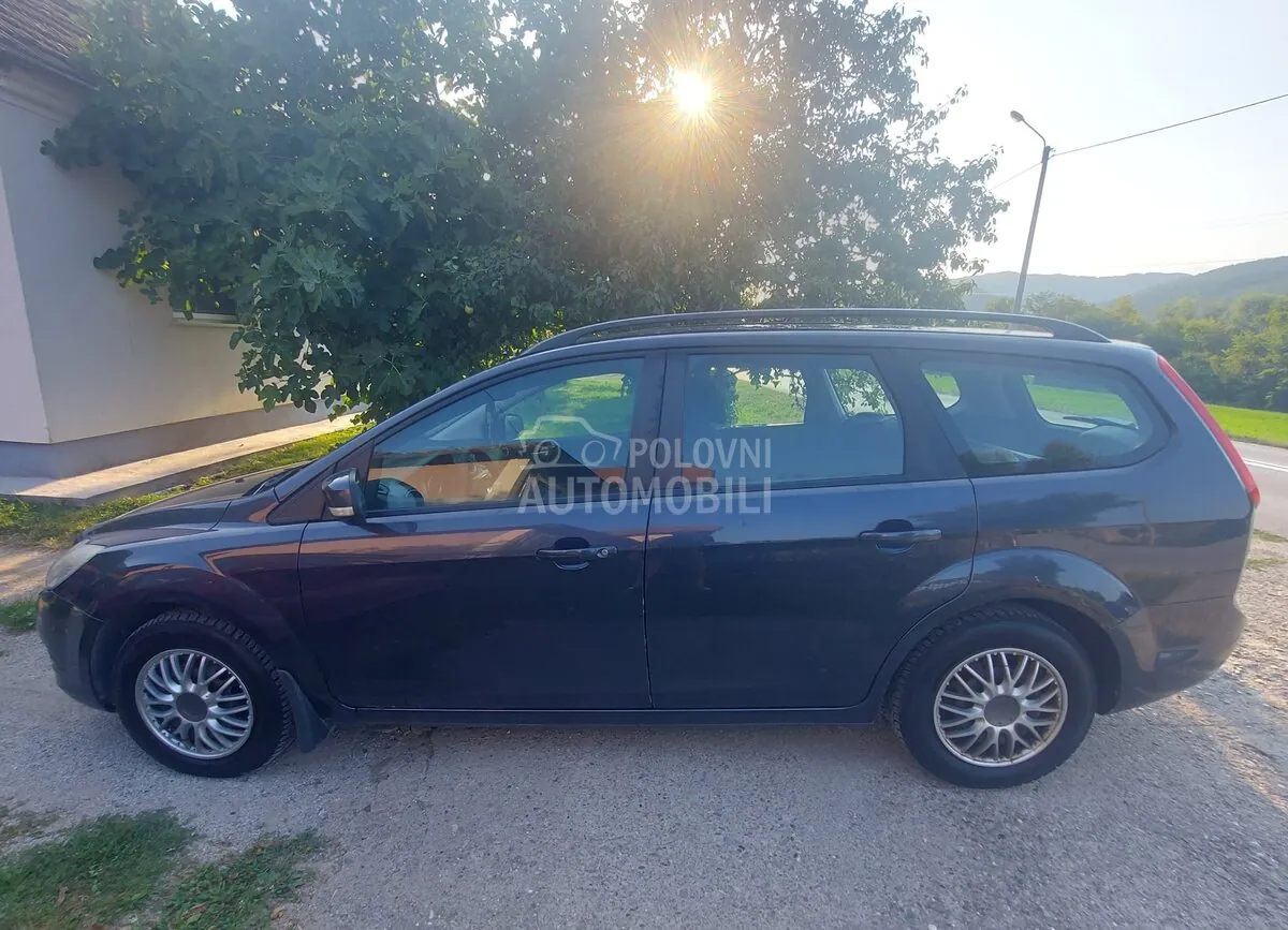 Ford Focus 2009 photo 3