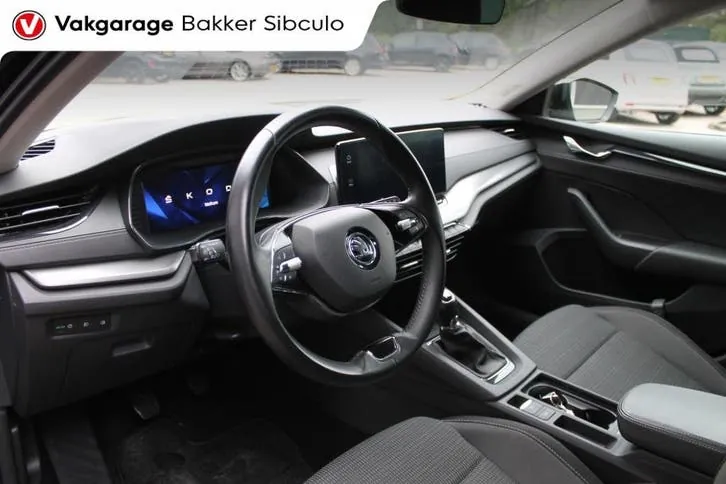 Skoda Octavia 2022 photo 2