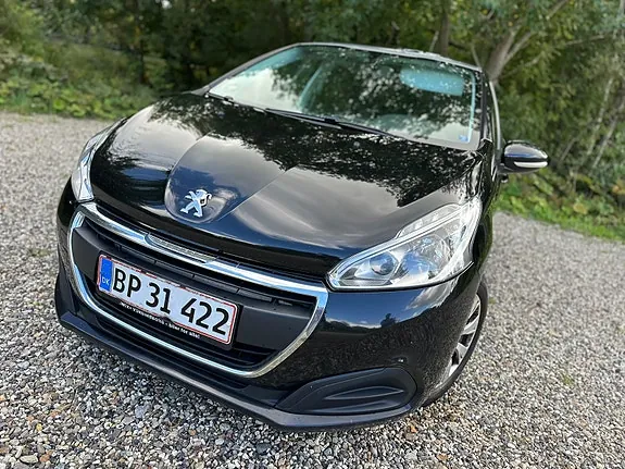 Peugeot 208 2016 photo 2