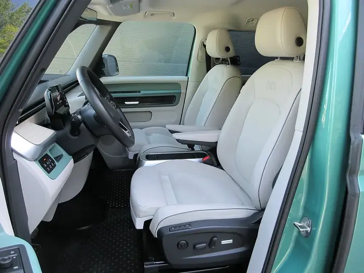 Volkswagen Id. Buzz Pro 2024 photo 2