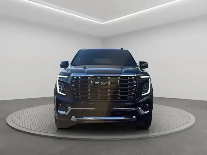 GMC Yukon 2025 photo 2