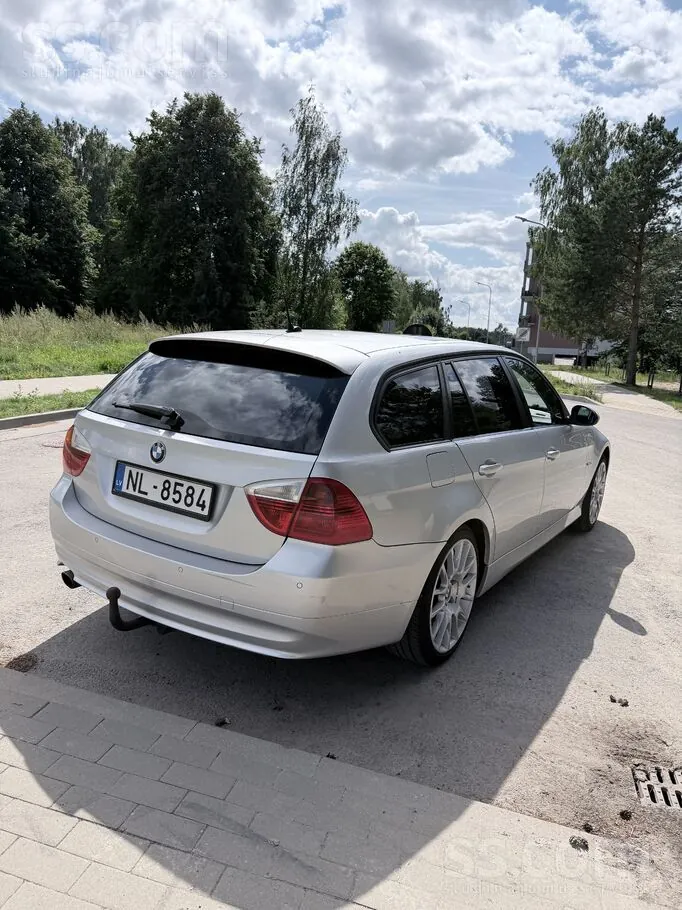 BMW 320 2008 photo 5