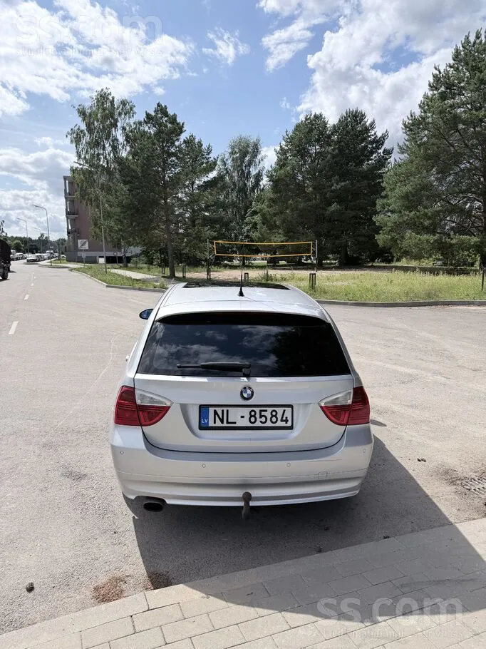 BMW 320 2008 photo 4