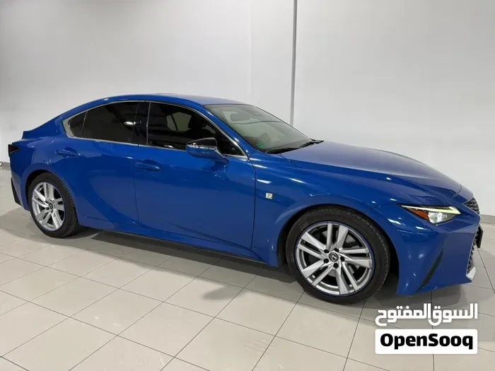 Lexus Is300 2023 photo 3