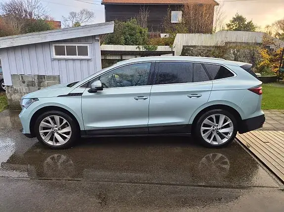 Skoda Enyaq 2022 photo 2
