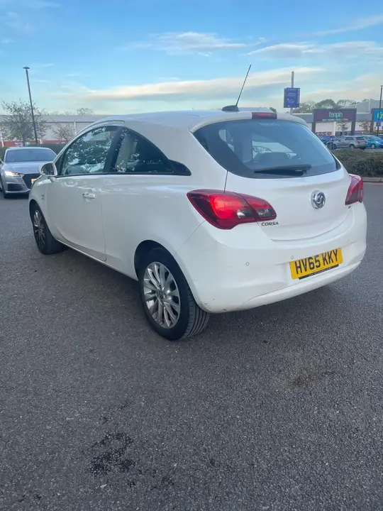 Vauxhall Corsa 2015 photo 2