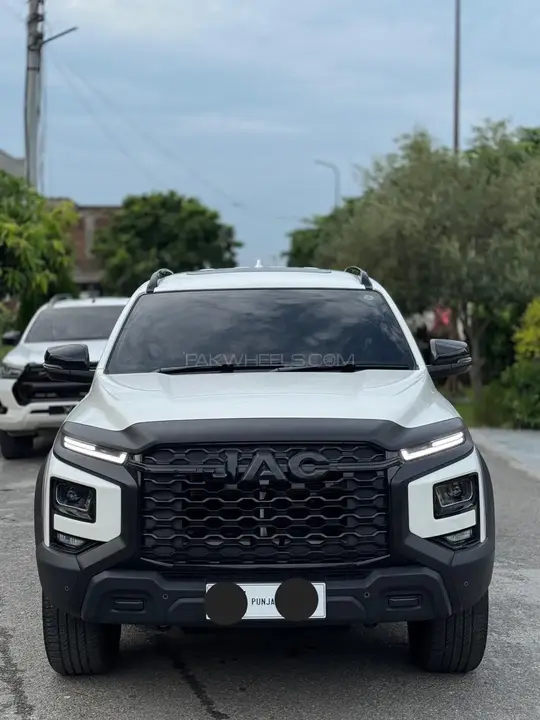 JAC T9