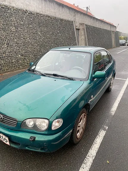 Toyota Corolla 2000 photo 3