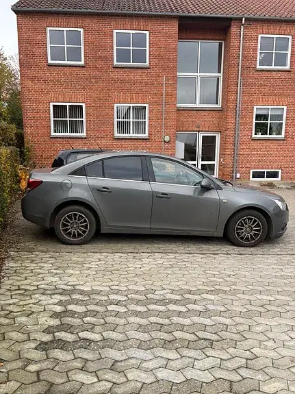Chevrolet Cruze 2011 photo 3
