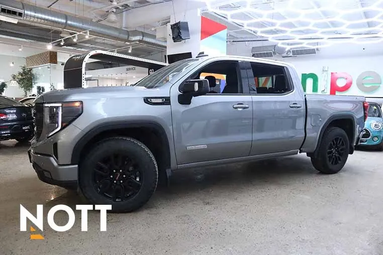 GMC Sierra 2024 photo 2