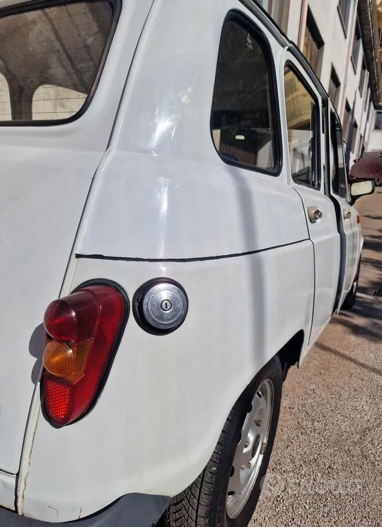 Renault 4 1990 photo 5