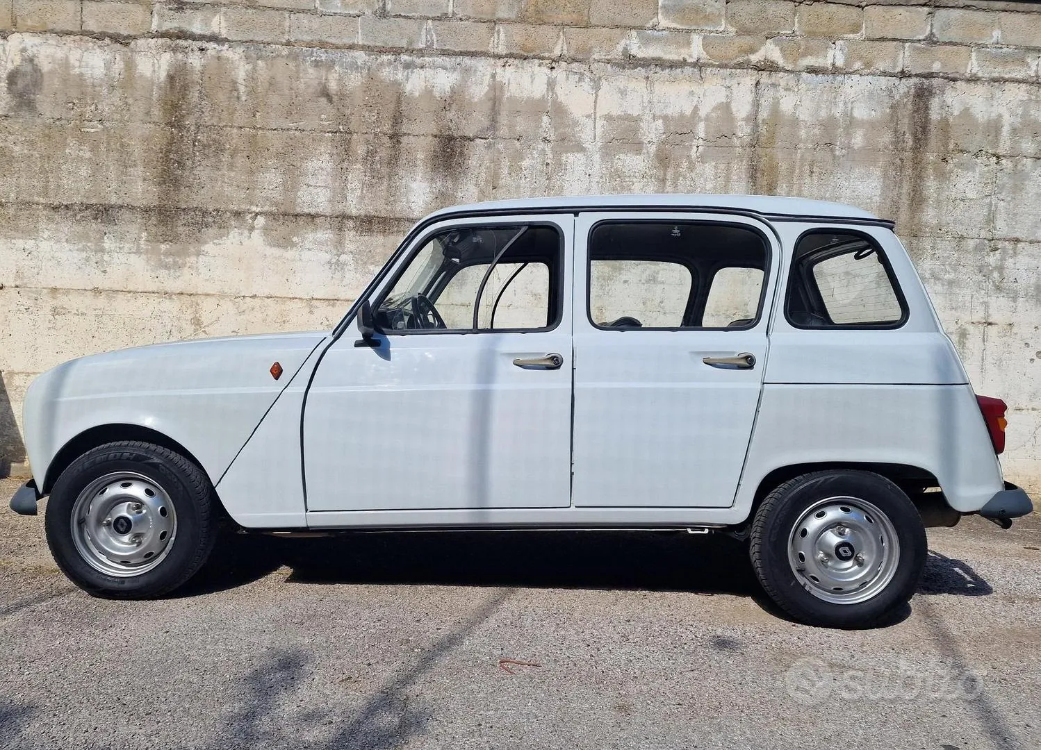 Renault 4 1990 photo 3