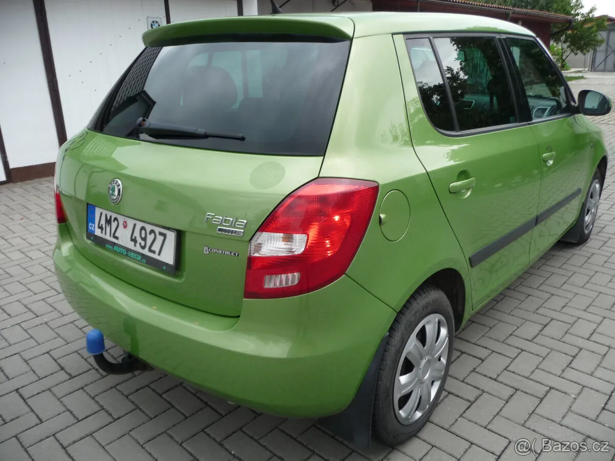 Skoda Fabia 2010 photo 4
