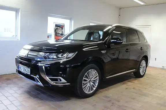 Mitsubishi Outlander 2020 photo 2