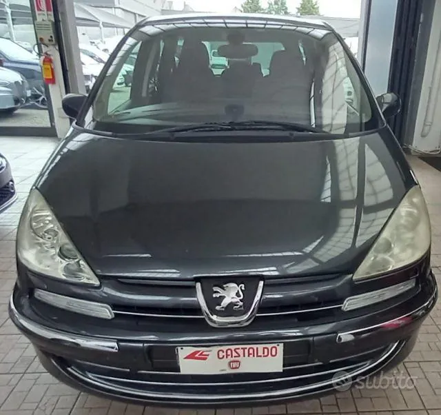 Peugeot 807